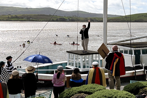 new-12.jpg (209294 bytes)