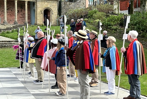 new-16.jpg (246468 bytes)