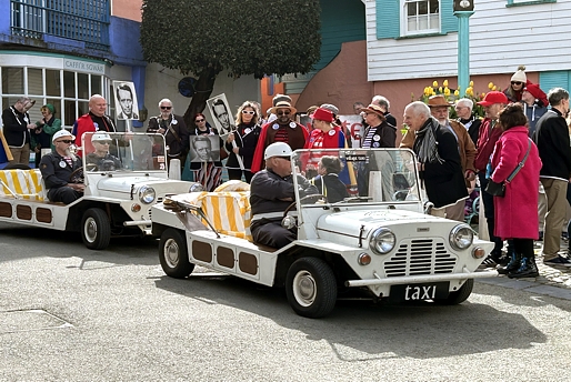 new-22.jpg (230324 bytes)