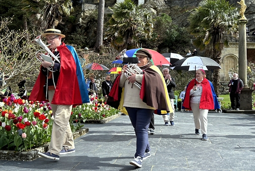 new-9.jpg (235422 bytes)